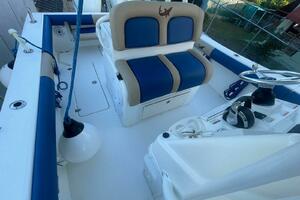 LIVING SIMPLE 28ft Mako Yacht For Sale