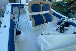 2016 Mako 284 Center Console thumbnail 14