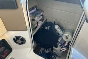 28ft Regal Yacht For Sale