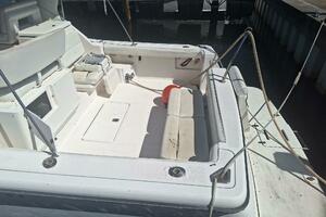 2002 Tiara Yachts 3500 Open thumbnail 27