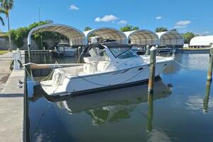 2002 Tiara Yachts 3500 Open thumbnail 29
