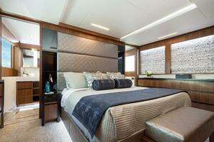 2024 Hargrave Raised Pilothouse thumbnail 9