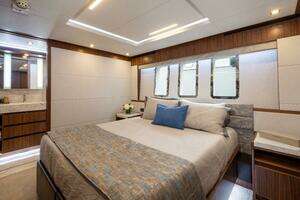 2024 Hargrave Raised Pilothouse thumbnail 17
