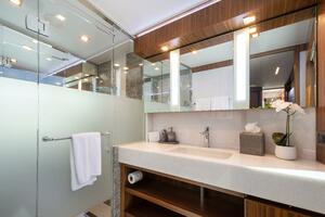 SASSY 102ft Hargrave Yacht For Sale