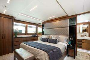 2024 Hargrave Raised Pilothouse thumbnail 10