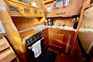 47ft Marine Trader Yacht For Sale