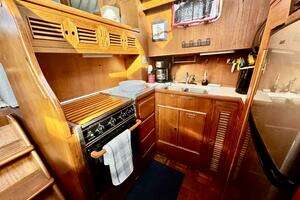 1986 Marine Trader 47 Tradewinds thumbnail 23