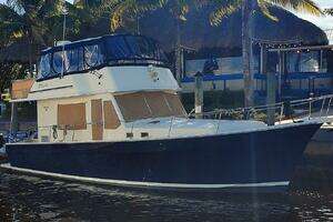 43-ft-Mainship-2007-430 Sedan-Pelican-Fort Myers Florida United States yacht for sale
