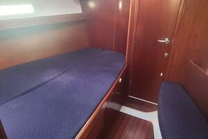 Seeress 39ft Beneteau Yacht For Sale