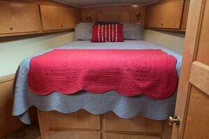 1998 Navigator 5300 thumbnail 69