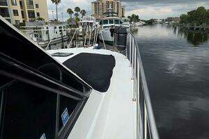 1998 Navigator 5300 thumbnail 11