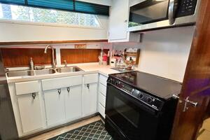 MasterPlan 58ft Hatteras Yacht For Sale