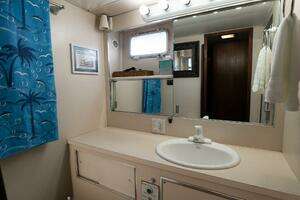 1975 Hatteras 58 Yacht Fisherman thumbnail 21