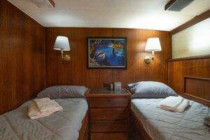 1975 Hatteras 58 Yacht Fisherman thumbnail 19