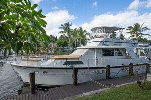1975 Hatteras 58 Yacht Fisherman thumbnail 3