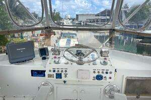 1975 Hatteras 58 Yacht Fisherman thumbnail 31