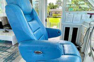 1975 Hatteras 58 Yacht Fisherman thumbnail 10