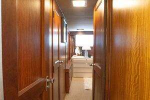 1975 Hatteras 58 Yacht Fisherman thumbnail 20