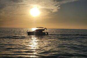 2017 Beneteau Monte Carlo 4 thumbnail 5