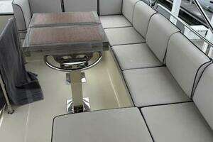 2017 Beneteau Monte Carlo 4 thumbnail 16