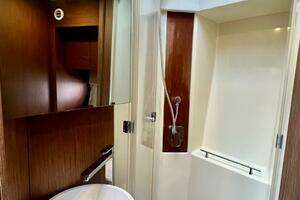 2017 Beneteau Monte Carlo 4 thumbnail 30