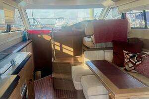 2017 Beneteau Monte Carlo 4 thumbnail 10