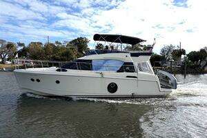 2017 Beneteau Monte Carlo 4 thumbnail 4