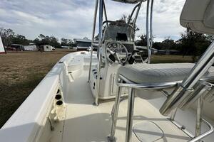 24ft NauticStar Yacht For Sale