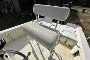 24ft NauticStar Yacht For Sale