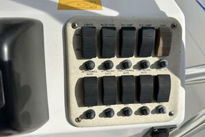 24ft NauticStar Yacht For Sale