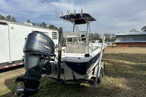 24ft NauticStar Yacht For Sale