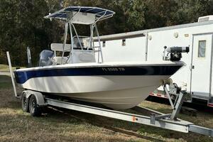 24ft NauticStar Yacht For Sale