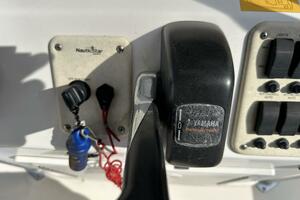 24ft NauticStar Yacht For Sale