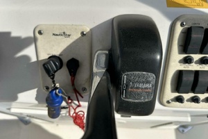 24ft NauticStar Yacht For Sale