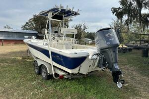 24ft NauticStar Yacht For Sale