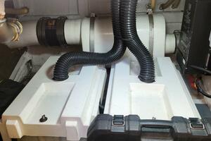 Different Drummer 50ft Viking Princess Yacht For Sale