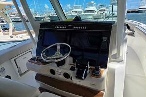 36ft Boston Whaler Yacht For Sale