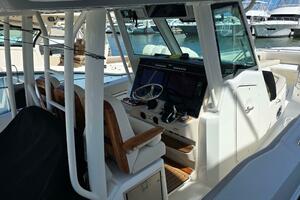 36ft Boston Whaler Yacht For Sale