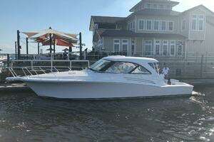 2020 Hatteras GT45 Express thumbnail 5