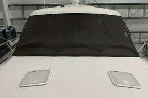 2020 Hatteras GT45 Express thumbnail 14