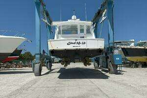 2020 Hatteras GT45 Express thumbnail 20