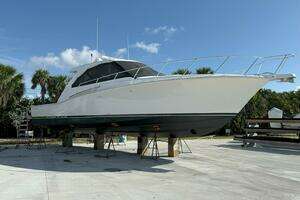 2020 Hatteras GT45 Express thumbnail 1