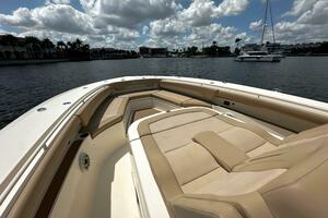 38FT (11.58M) SCOUT Worth Avenue Yachts