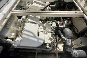 1996 Cruisers Yachts 4285 Express Bridge thumbnail 3