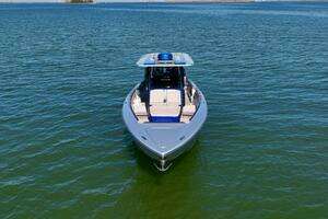 2024 Nor-Tech 390 Sport Center Console thumbnail 8