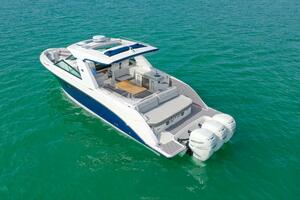 2022 Sea Ray SLX 400 Outboard SEA N SEA