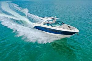 2022 Sea Ray SLX 400 Outboard SEA N SEA