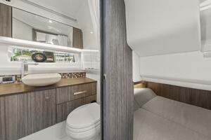 2022 Sea Ray SLX 400 Outboard SEA N SEA