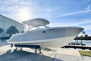 31ft Robalo Yacht For Sale