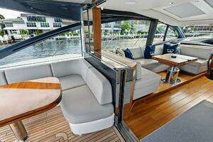 2021 Princess V55 thumbnail 21